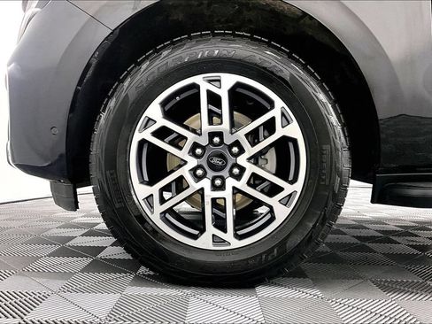 Used 2025 Ford Expedition Active AWD/4WD image 8