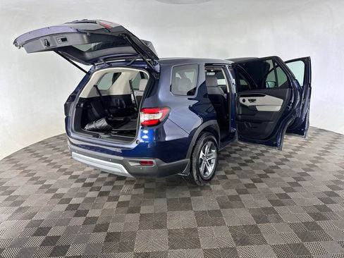 Used 2025 Honda Pilot EX-L image 18