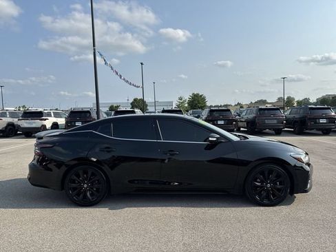 Used 2020 Nissan Maxima SR w/ Sport Mat Group FWD image 6