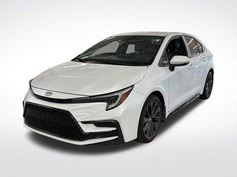 Used 2025 Toyota Corolla SE image 1