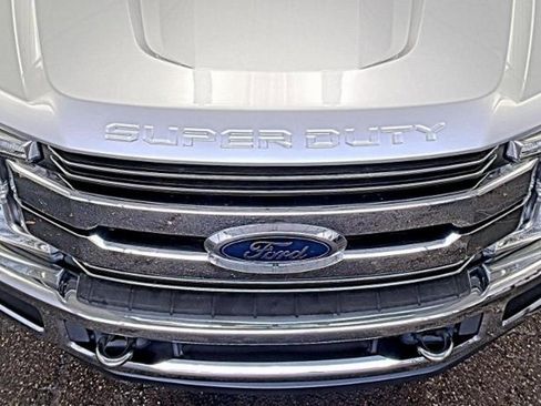 Used 2017 Ford F350 Lariat w/ Chrome Package image 7