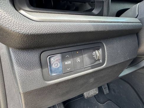 Used 2026 Chevrolet Traverse LT w/ Driver Confidence Package FWD image 6