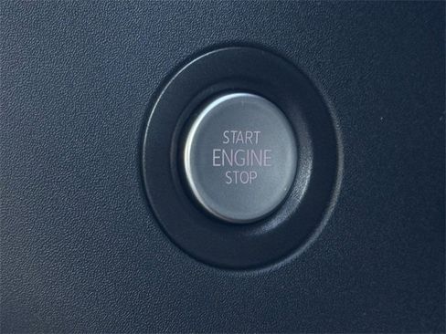 New 2025 Volkswagen ID. Buzz Pro S Plus image 15