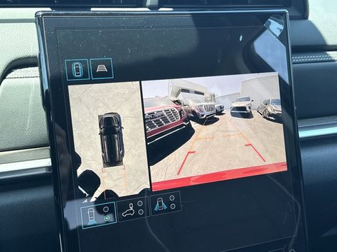 New 2026 GMC Terrain Denali w/ LPO, Black Badging Package AWD/4WD image 8