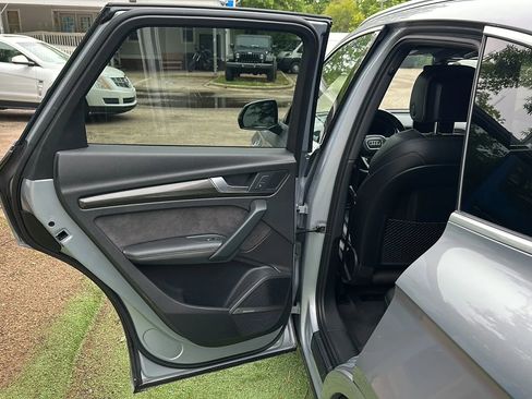 Used 2018 Audi SQ5 Prestige w/ Prestige Package AWD/4WD image 19