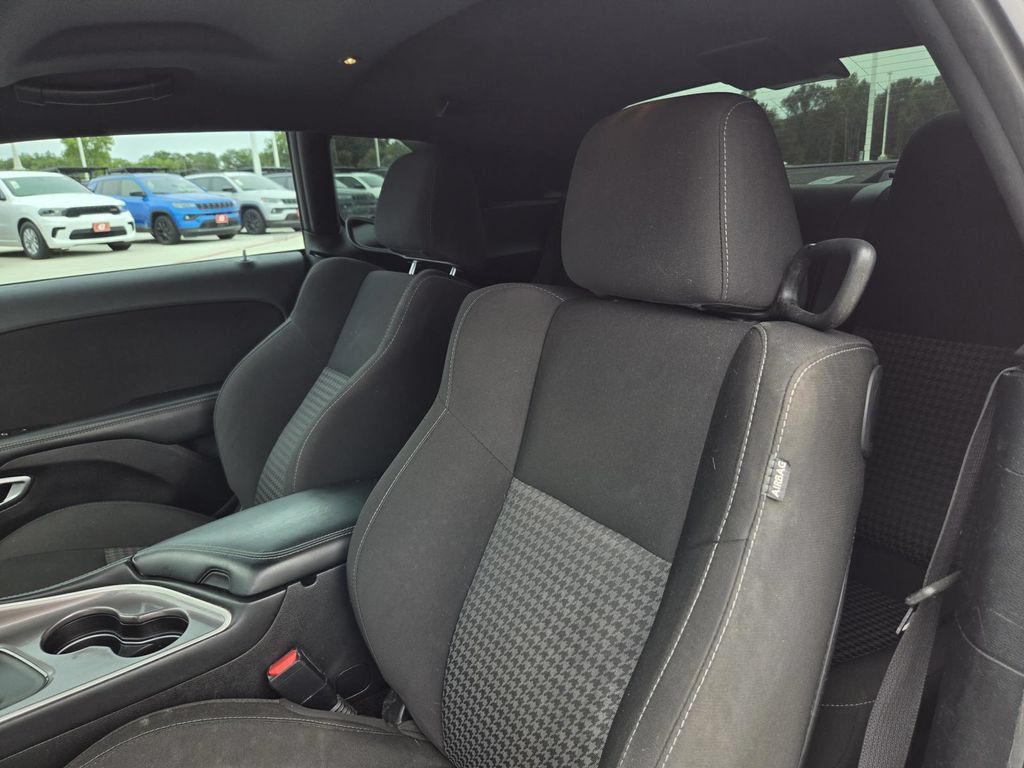 Used 2022 Dodge Challenger GT RWD image 14