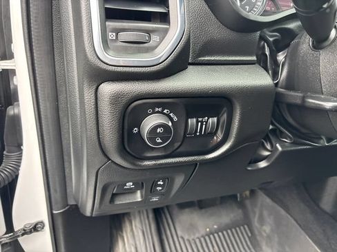 Used 2025 RAM 1500 Laramie w/ Sport Appearance Package AWD/4WD image 11