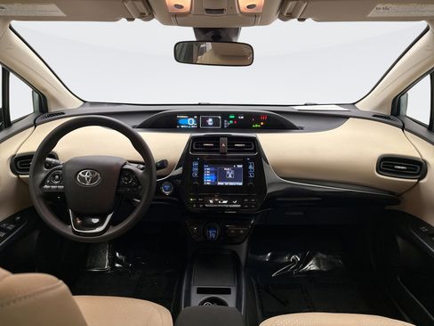 Used 2019 Toyota Prius LE image 14