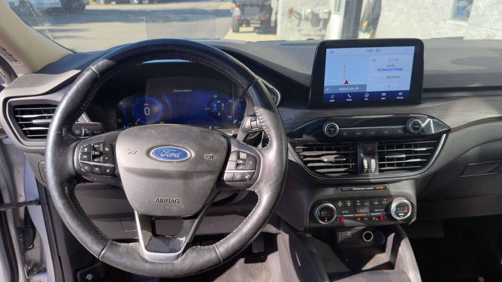 Used 2020 Ford Escape Titanium w/ Titanium Premium Package 2.0 AWD/4WD image 11