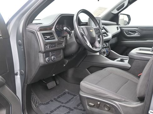 Used 2023 Chevrolet Suburban LS image 14