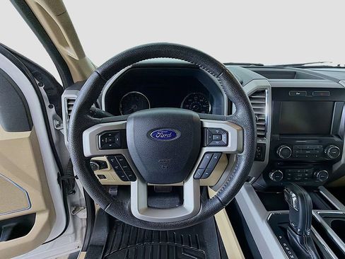 Used 2015 Ford F150 Lariat image 30