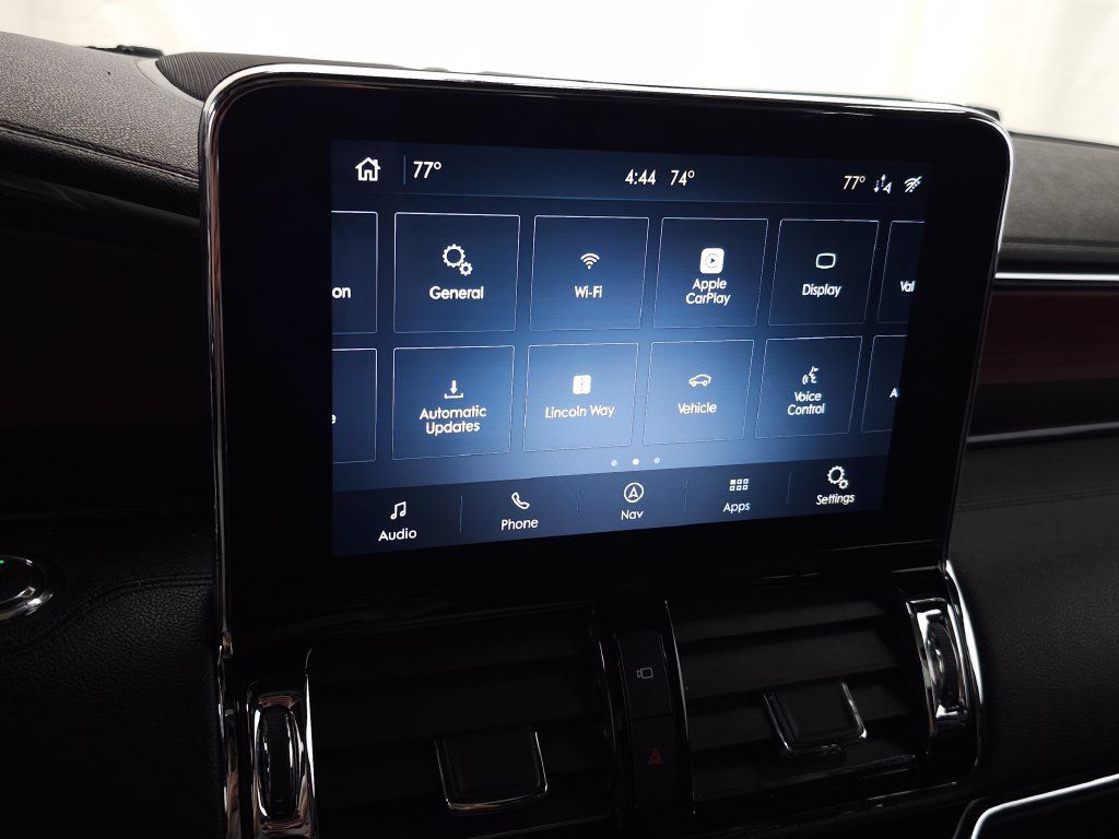 Used 2020 Lincoln Navigator L Reserve w/ Luxury Package AWD/4WD image 28