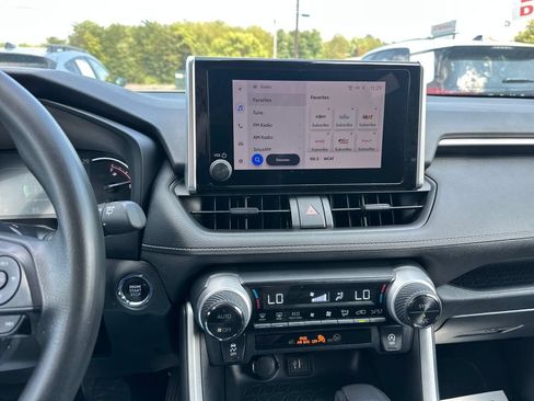 Used 2023 Toyota RAV4 XLE AWD/4WD image 22