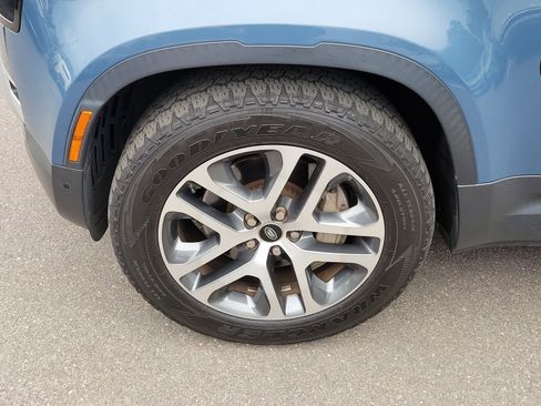 Used 2020 Land Rover Defender 110 SE image 38