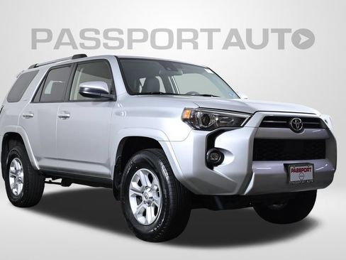 Certified 2023 Toyota 4Runner SR5 AWD/4WD image 3