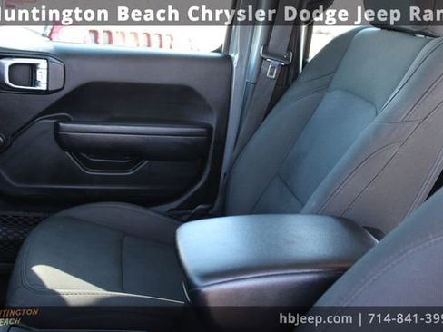 Used 2023 Jeep Wrangler Sport image 29