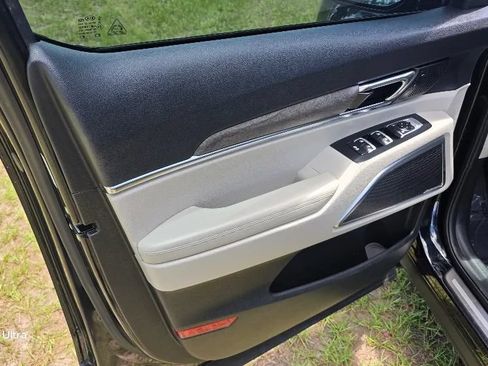 Used 2020 Kia Telluride SX w/ Towing Package FWD image 23
