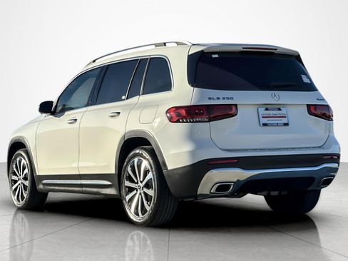 Used 2022 Mercedes-Benz GLB 250 4MATIC image 3