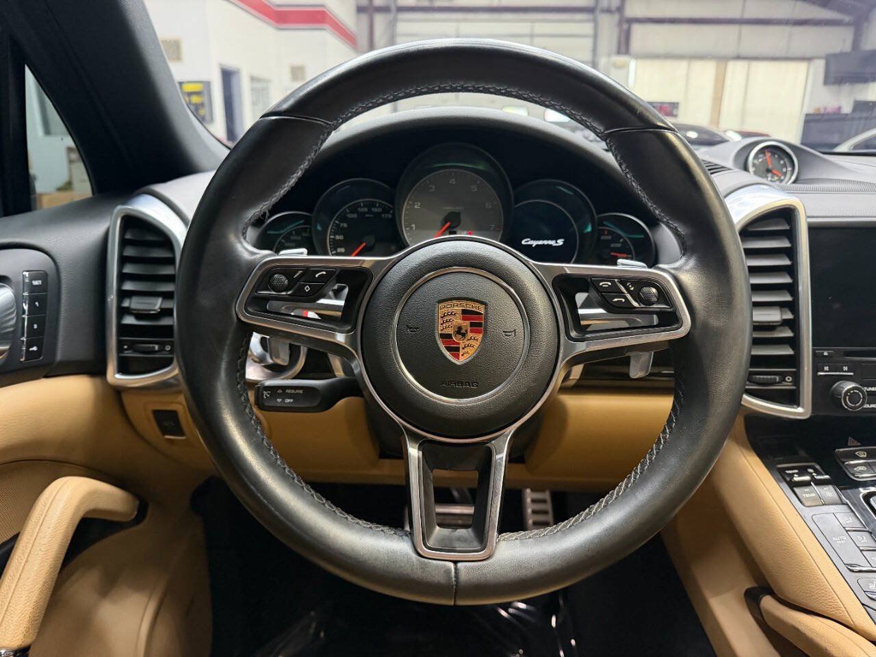 Used 2017 Porsche Cayenne S AWD/4WD image 22