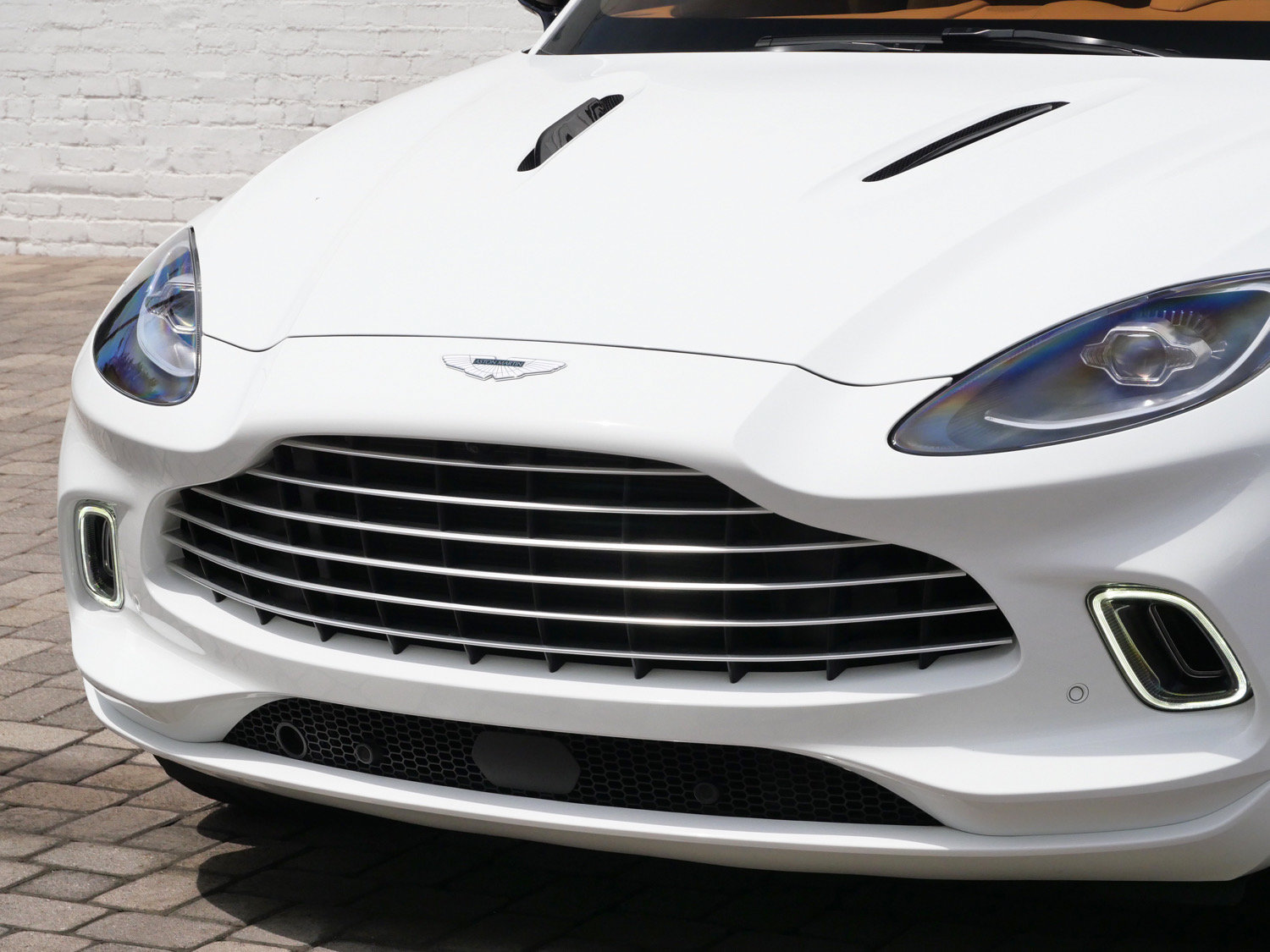 Used 2023 Aston Martin DBX AWD/4WD image 24
