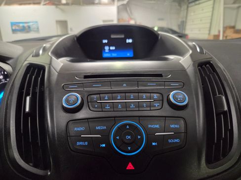 Used 2018 Ford Escape SE FWD image 27