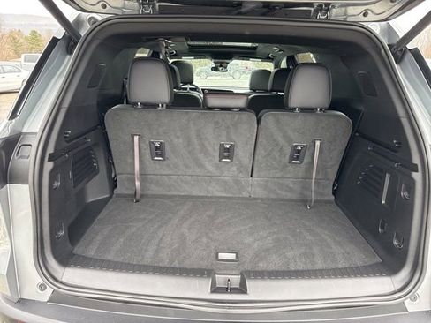 Used 2025 Chevrolet Traverse Z71 w/ Driver Confidence Package image 40