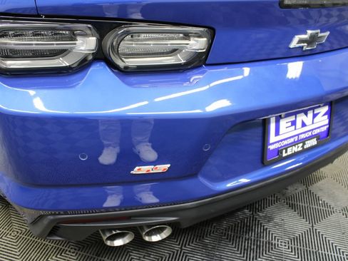 Used 2021 Chevrolet Camaro SS w/ LPO, Camaro Logo Package RWD image 39