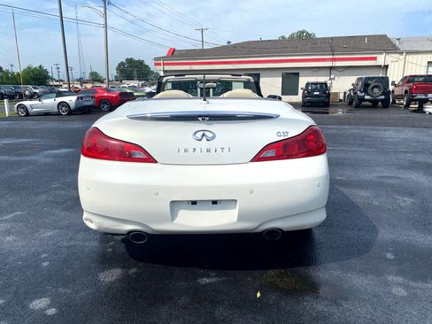 Used 2011 INFINITI G37 Sport w/ Premium Pkg image 6