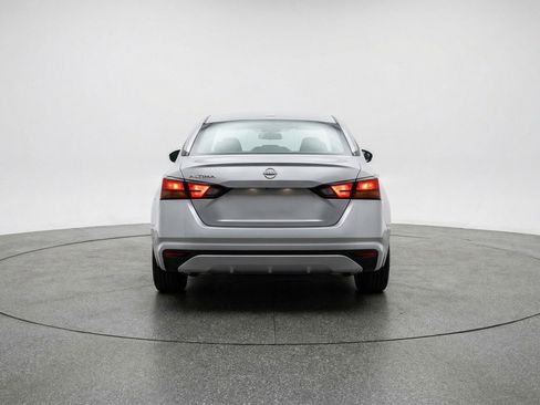 Used 2025 Nissan Altima 2.5 SV image 7