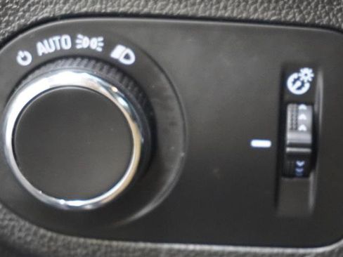 Used 2017 Chevrolet Cruze LT w/ Convenience Package FWD image 22