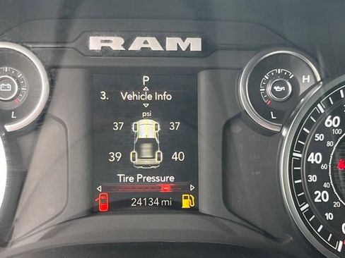 Used 2025 RAM 1500 Big Horn AWD/4WD image 39
