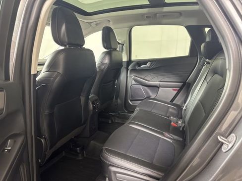 Certified 2022 Ford Escape Titanium w/ Class II Trailer Tow Package image 12