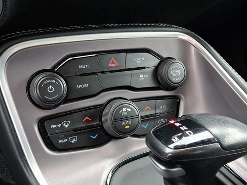 Certified 2022 Dodge Challenger SXT w/ Blacktop Package image 15
