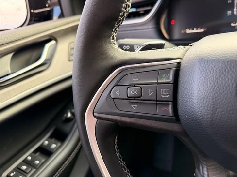 New 2025 Jeep Grand Cherokee Limited image 13