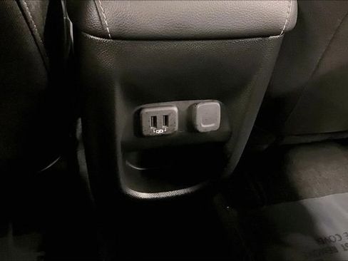 Used 2022 GMC Canyon Elevation image 31