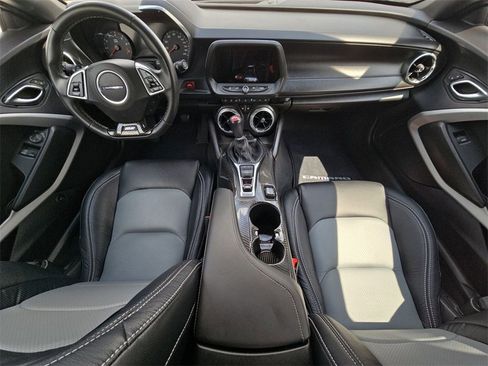 Certified 2020 Chevrolet Camaro SS image 21