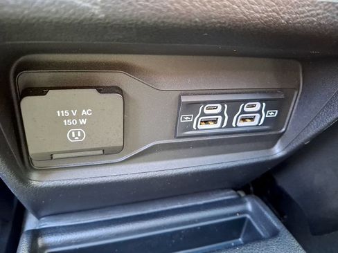 Used 2022 Jeep Grand Cherokee L Overland w/ Advanced Protech Group III AWD/4WD image 15
