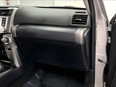 Used 2024 Toyota 4Runner SR5 AWD/4WD image 18
