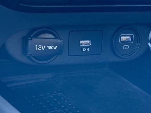 Used 2021 Hyundai Elantra SEL w/ Convenience + Premium Package image 6