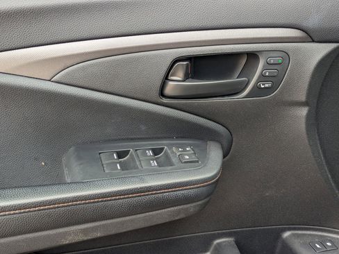 Used 2022 Honda Pilot TrailSport image 12