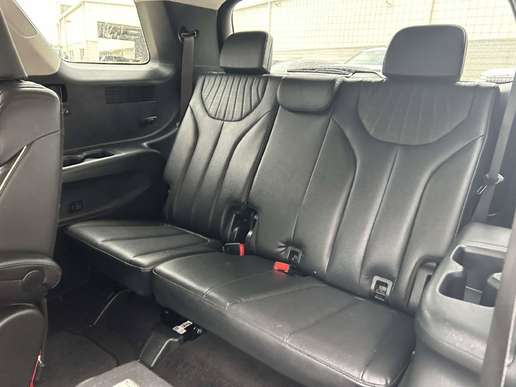 Used 2023 Hyundai Palisade Limited w/ Cargo Package FWD image 13