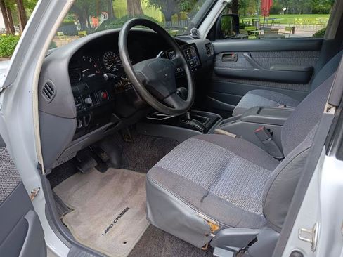 Used 1991 Toyota Land Cruiser image 9