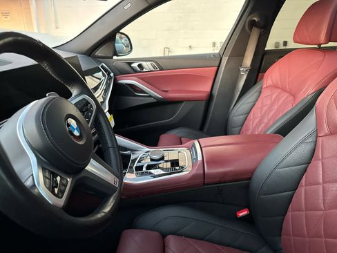 Used 2024 BMW X6 xDrive40i w/ Premium Package image 10