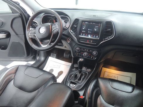 Used 2022 Jeep Cherokee Latitude Lux w/ Sun & Sound Group AWD/4WD image 37