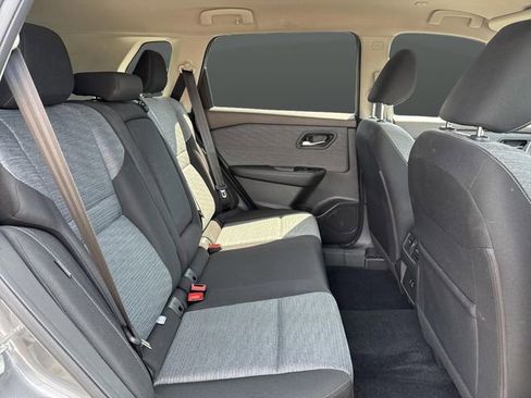 Used 2023 Nissan Rogue SV image 27