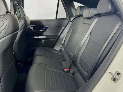 New 2026 Mercedes-Benz GLC 300 image 7