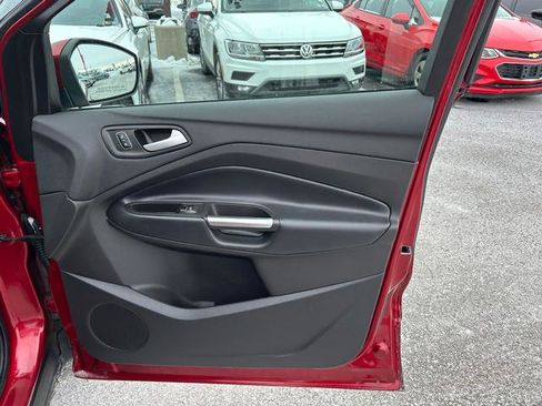 Used 2019 Ford Escape Titanium image 29