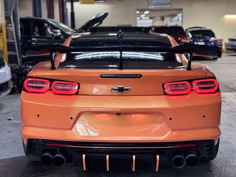 Used 2020 Chevrolet Camaro SS RWD image 6