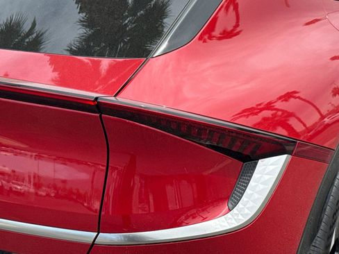 New 2025 Kia EV6 Wind image 31