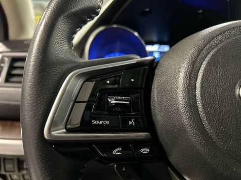 Used 2018 Subaru Outback 2.5i Limited AWD/4WD image 13